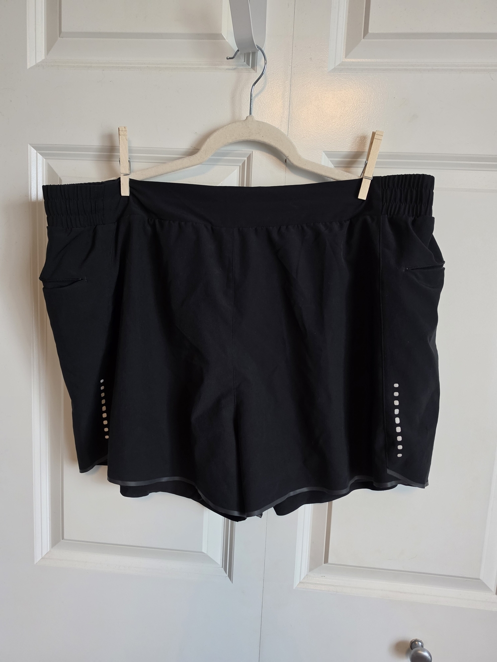 Duluth Trading Co Black Women's Athletic Shorts akhd alaskan hardgear